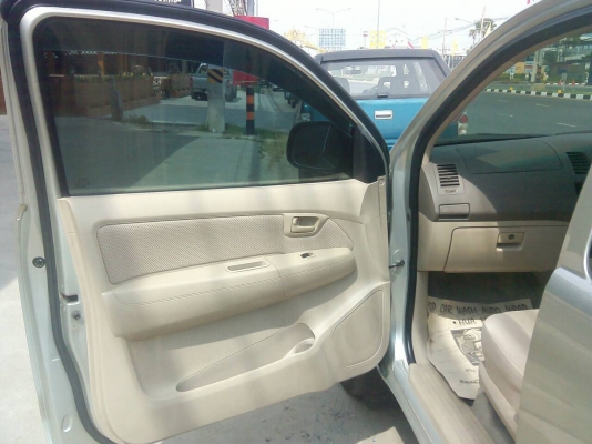 ขายรถบ้าน toyota vigo 2500G ปี2006 300000 บาท