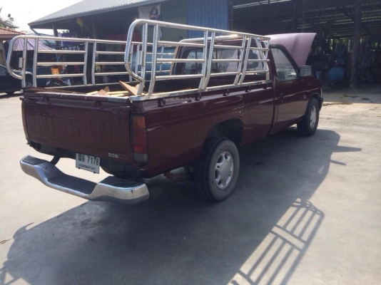 ขายรถกะบะ nissan bigM พวงมาลัยเพาว์เวอร์ แอร์เย็น 9หมื่นกว่า