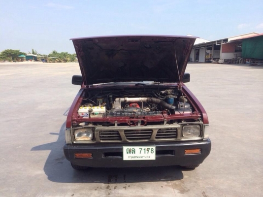 ขายรถกะบะ nissan bigM พวงมาลัยเพาว์เวอร์ แอร์เย็น 9หมื่นกว่า