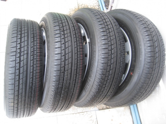 ขายกะทะล้อป้ายแดง Honda city ขอบ15  พร้อมยางปี14 สนใจติดต่อเล็กคลองสาม ครับ 081-3747940