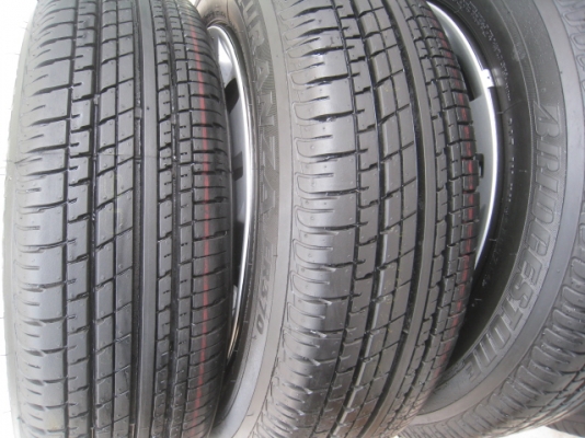 ขายกะทะล้อป้ายแดง Honda city ขอบ15  พร้อมยางปี14 สนใจติดต่อเล็กคลองสาม ครับ 081-3747940