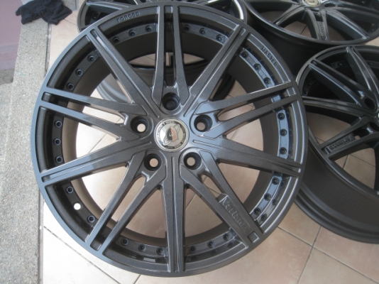 ขายล้อแม็กมือสอง Master wheel 17" สนใจติดต่อเล็กคลองสามครับ 081-3747940
