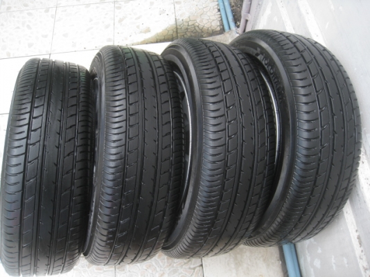 ขายยาง yokohama db decibel e70 185/60r15  พร้อมยางปี13  สนใจติดต่อเล็กคลองสามครับ 081-3747940