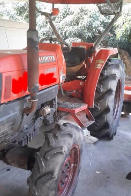 ขายรถไถ Kubota รุ่น L4508 สภาพดี ผ่านการใช้งาน 3,000 กว่าชั่วโมง อายุประมาณ3ปี ขายสด 220,000.-บาท