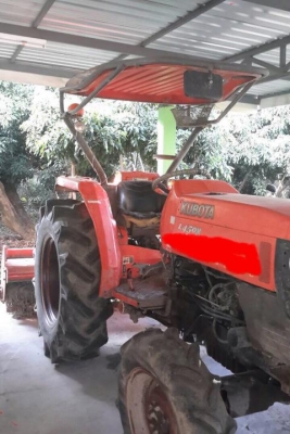 ขายรถไถ Kubota รุ่น L4508 สภาพดี ผ่านการใช้งาน 3,000 กว่าชั่วโมง อายุประมาณ3ปี ขายสด 220,000.-บาท
