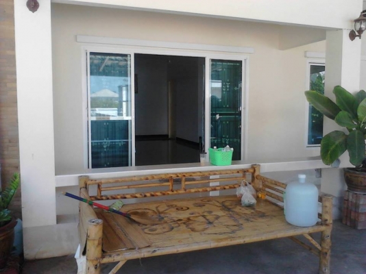 **2,500,000 บ.ต่อรอง**<<ลูกพี่ฝากขาย ครับ >>บ้านเดี่ยว1ชั้นพร้อมที่ดิน ขนาด 69 ตารางวา 3ห้องนอน 2ห้องน้ำ มีห้องรับแขก ห้องครัว ต่อเติมหลังคาบังแดด สำหรับจอดรถยนต์ เรียบร้อย อายุใช้งาน ประมาณ 3ปี สภาพโดยรวมยังสวย สีสันยังดี สะอาด พร้อมเข้าพักอา **2,500,000 บ.ต่อรอง**<<ลูกพี่ฝากขาย ครับ >>บ้านเดี่ยว1ชั้นพร้อมที่ดิน ขนาด 69 ตารางวา 3ห้องนอน 2ห้องน้ำ มีห้องรับแขก ห้องครัว ต่อเติมหลังคาบังแดด สำหรับจอดรถยนต์ เรียบร้อย อายุใช้งาน ประมาณ 3ปี สภาพโดยรวมยังสวย สีสันยังดี สะอาด พร้อมเข้าพักอา