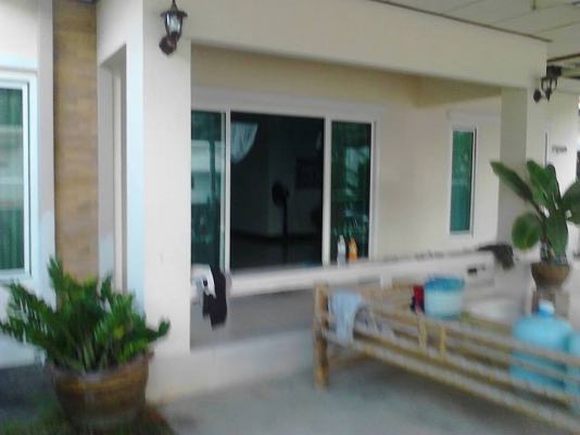 **2,500,000 บ.ต่อรอง**<<ลูกพี่ฝากขาย ครับ >>บ้านเดี่ยว1ชั้นพร้อมที่ดิน ขนาด 69 ตารางวา 3ห้องนอน 2ห้องน้ำ มีห้องรับแขก ห้องครัว ต่อเติมหลังคาบังแดด สำหรับจอดรถยนต์ เรียบร้อย อายุใช้งาน ประมาณ 3ปี สภาพโดยรวมยังสวย สีสันยังดี สะอาด พร้อมเข้าพักอา **2,500,000 บ.ต่อรอง**<<ลูกพี่ฝากขาย ครับ >>บ้านเดี่ยว1ชั้นพร้อมที่ดิน ขนาด 69 ตารางวา 3ห้องนอน 2ห้องน้ำ มีห้องรับแขก ห้องครัว ต่อเติมหลังคาบังแดด สำหรับจอดรถยนต์ เรียบร้อย อายุใช้งาน ประมาณ 3ปี สภาพโดยรวมยังสวย สีสันยังดี สะอาด พร้อมเข้าพักอา