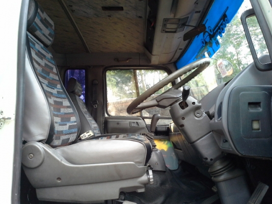 ขายด่วน รถหกล้อ HINO 195 แรง 7.20 เมตร สภาพสวยพร้อมใช้