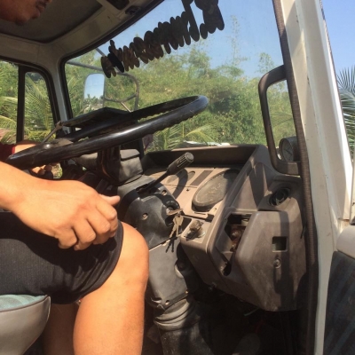 ขาย10ล้อ 1เพา บรรทุกแม๊กโค ขึ่น200ได้ช่วงล่างZMใหญ่ 185แรง