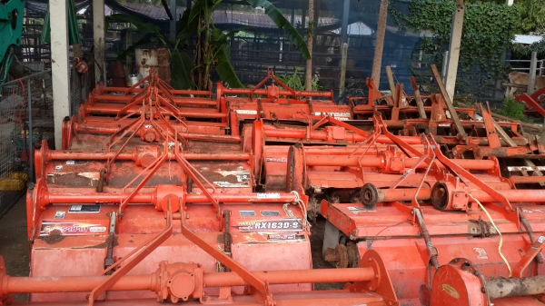 ขาย โล ตราช้าง.  1.6.  1.63  1.80.   182.  มีทั้งพร้อมใช้และตามสภาพ