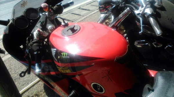 ขาย Hodda vfr 400 (nc30) พร้อมเล่ม 85,000 บ. ขาย Hodda vfr 400 (nc30) พร้อมเล่ม 85,000 บ.