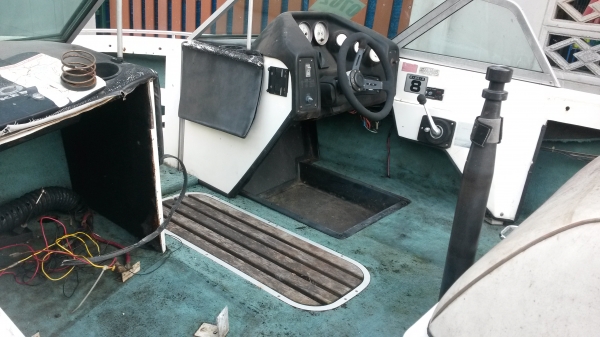 ขายเรือเร็วเครื่องเมอร์เคอรี่ 8สูบ วางท้องเก่าเชียงกง มายังไม่ได้ใช้ในเมืองไทย ขนาด20ฟุต กว้าง7ฟุต ขายถูก 145000 บาท ขายเรือเร็วเครื่องเมอร์เคอรี่ 8สูบ วางท้องเก่าเชียงกง มายังไม่ได้ใช้ในเมืองไทย ขนาด20ฟุต กว้าง7ฟุต ขายถูก 145000 บาท