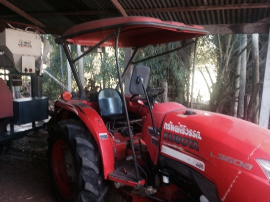 รถไถ KUBOTA L3608 มีภาพวีดีโอ อายุการใช้งาน 1514 ชั่วโมง พร้อมอุปกรณ์ 2 รายการ ผานดันหน้า ผาน 6 เครื รถไถ KUBOTA L3608 มีภาพวีดีโอ อายุการใช้งาน 1514 ชั่วโมง พร้อมอุปกรณ์ 2 รายการ ผานดันหน้า ผาน 6 เครื