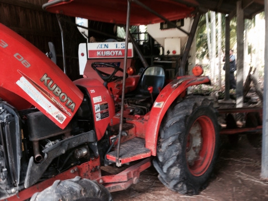 รถไถ KUBOTA L3608 มีภาพวีดีโอ อายุการใช้งาน 1514 ชั่วโมง พร้อมอุปกรณ์ 2 รายการ ผานดันหน้า ผาน 6 เครื รถไถ KUBOTA L3608 มีภาพวีดีโอ อายุการใช้งาน 1514 ชั่วโมง พร้อมอุปกรณ์ 2 รายการ ผานดันหน้า ผาน 6 เครื