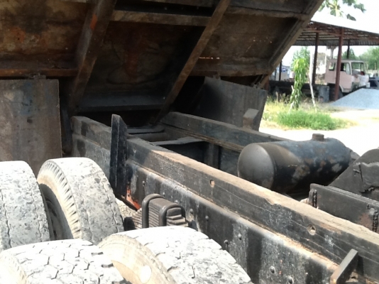 สิบล้อดั้ม เครื่อง6BD1 175 แรงม้า  ทะเบียนเต็ม