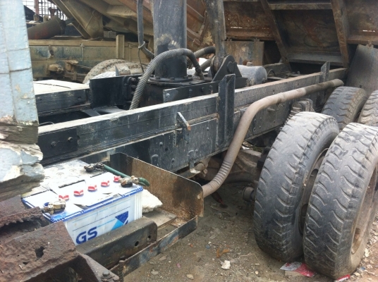 สิบล้อดั้ม เครื่อง6BD1 175 แรงม้า  ทะเบียนเต็ม