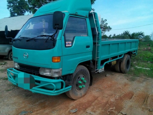 รถโตโยต้า  6  ล้อ 135 แรงม้า. ปี 48  สนใจติดต่อ  081 - 6079515