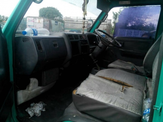 รถโตโยต้า  6  ล้อ 135 แรงม้า. ปี 48  สนใจติดต่อ  081 - 6079515