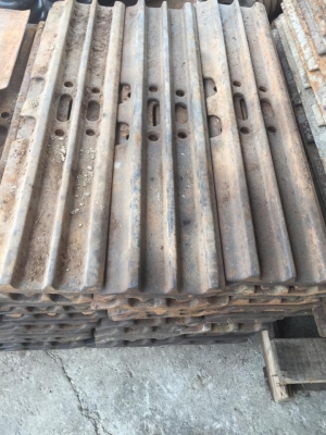 ใบแทรค Sumitomo 2800 เซียงกง  ใบแทรคซูมิโตโม่ 2800 ใบยาว80 ซม. ใบสวยเต็ม   ราคา 1,000 บาท