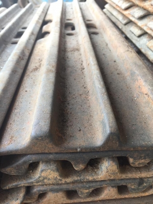 ใบแทรค Sumitomo 2800 เซียงกง  ใบแทรคซูมิโตโม่ 2800 ใบยาว80 ซม. ใบสวยเต็ม   ราคา 1,000 บาท