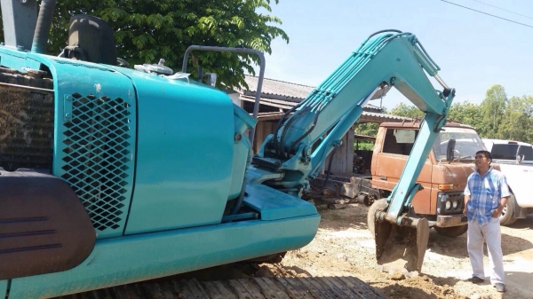 ขายรถแบ็คโฮ Komatsu pc40-7 เดิมๆ ตามรุ่น เอกสารสัญญาซื้อขาย