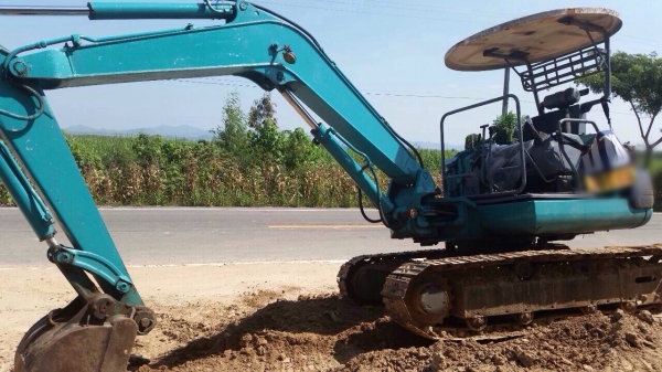 ขายรถแบ็คโฮ Komatsu pc40-7 เดิมๆ ตามรุ่น เอกสารสัญญาซื้อขาย