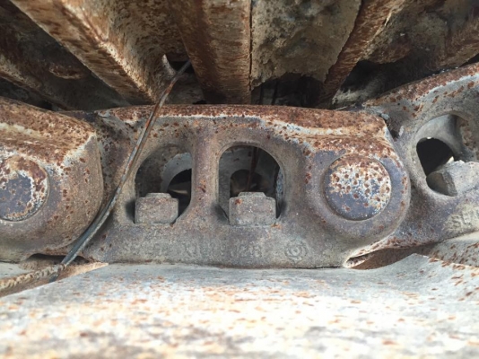 โซ่พร้อมใบแทรค PC200-5 เชคนอกญี่ปุ่น  ใบยาว 60 ซม.  สำหรับรุ่น PC200-1 PC200-2 PC200-3  PC200-5 PC200-6 PC200-7   ถอดจากรถนอกญี่ปุ่นไม่เคยใช้งานในไทย โซ่สวย บู๊ทกลม สวยงามๆ เอาไปใส่ทำงานได้ยาวๆจัดไป   ราคา คู่ละ 90,000 บาท Netprice