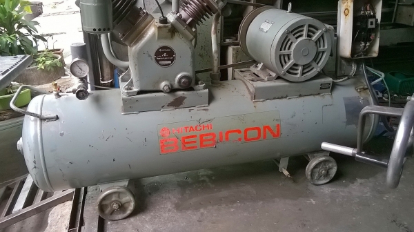 ขายเหมาๆครับ ปั้มลมฮิตาชิ BEBICON 2 ตัว 5 แรง และ 7 แรง