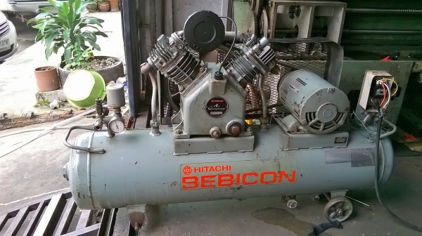 ขายเหมาๆครับ ปั้มลมฮิตาชิ BEBICON 2 ตัว 5 แรง และ 7 แรง