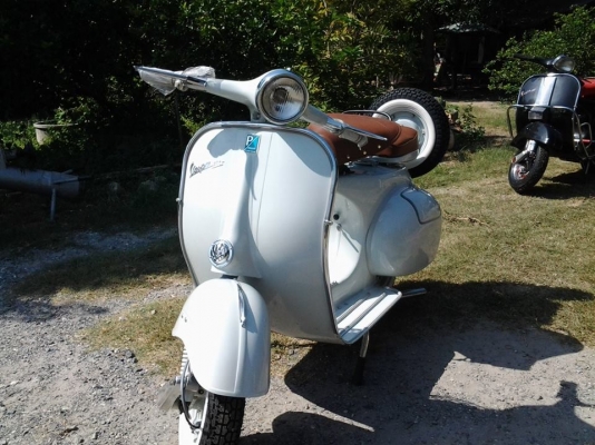 ขาย vespa 64 อินเดีย no book เอกสารอินวอย สีใหม่ เครื่องใหม่ สวยๆขี่หล่อพร้อมเที่ยวหนาวนี้ครับ รถเพิ่งประกอบเสร็จ ราคา 48,500 บาทครับ