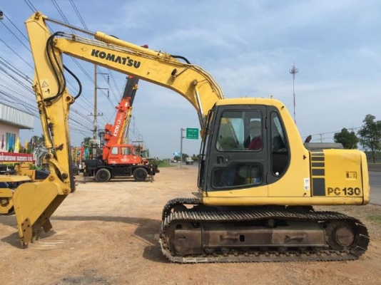 ขายรถแบคโฮ KOMATSU PC130-6 ระบบไฟฟ้าเต็ม ปี 2002 บูมยาวพิเศษ ใบแทร็ค 60 สภาพสวยมาก รถนอกนำเข้า มีVDOครับ