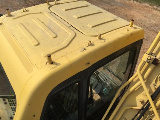 ขายรถแบคโฮ KOMATSU PC130-6 ระบบไฟฟ้าเต็ม ปี 2002 บูมยาวพิเศษ ใบแทร็ค 60 สภาพสวยมาก รถนอกนำเข้า มีVDOครับ ขายรถแบคโฮ KOMATSU PC130-6 ระบบไฟฟ้าเต็ม ปี 2002 บูมยาวพิเศษ ใบแทร็ค 60 สภาพสวยมาก รถนอกนำเข้า มีVDOครับ