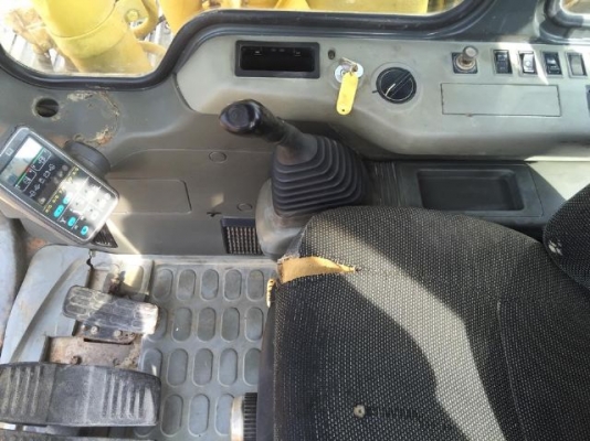 ขายรถแบคโฮ KOMATSU PC130-6 ระบบไฟฟ้าเต็ม ปี 2002 บูมยาวพิเศษ ใบแทร็ค 60 สภาพสวยมาก รถนอกนำเข้า มีVDOครับ ขายรถแบคโฮ KOMATSU PC130-6 ระบบไฟฟ้าเต็ม ปี 2002 บูมยาวพิเศษ ใบแทร็ค 60 สภาพสวยมาก รถนอกนำเข้า มีVDOครับ