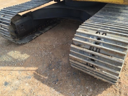 ขายรถแบคโฮ KOMATSU PC130-6 ระบบไฟฟ้าเต็ม ปี 2002 บูมยาวพิเศษ ใบแทร็ค 60 สภาพสวยมาก รถนอกนำเข้า มีVDOครับ ขายรถแบคโฮ KOMATSU PC130-6 ระบบไฟฟ้าเต็ม ปี 2002 บูมยาวพิเศษ ใบแทร็ค 60 สภาพสวยมาก รถนอกนำเข้า มีVDOครับ