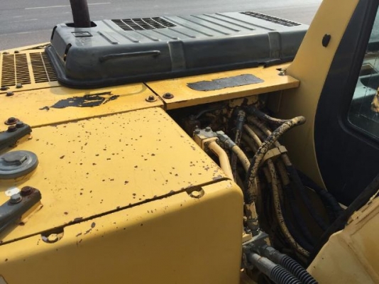 ขายรถแบคโฮ KOMATSU PC130-6 ระบบไฟฟ้าเต็ม ปี 2002 บูมยาวพิเศษ ใบแทร็ค 60 สภาพสวยมาก รถนอกนำเข้า มีVDOครับ ขายรถแบคโฮ KOMATSU PC130-6 ระบบไฟฟ้าเต็ม ปี 2002 บูมยาวพิเศษ ใบแทร็ค 60 สภาพสวยมาก รถนอกนำเข้า มีVDOครับ