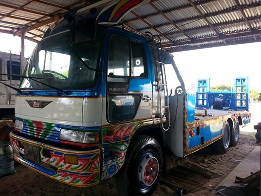 ขายเทรลเลอร์HINO เครื่องดี แคชซีสวย ยางดี ภายในสวย แอร์เย็น มีบันไดไฮดรอลิกขึ้นรถเกี่ยว สภาพพร้อมใช้งาน เอกสารพร้อมโอน สนใจโทร 090-8588220คุณนะ ID:narong498 หรือ www.truck.in.th/498 หรือfb:ณรงค์ ซื้อขายรถมือสอง(เว็บไซต์ส่วนตัว)