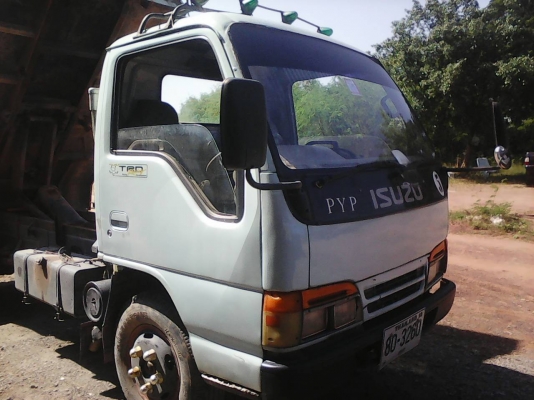 หกล้อดั้ม อีซูซุ NKR110แรง รถห้างแท้ ทะเบียน ม.79 แจ้งเกิดได้ทั่วไทย ราคา425000บ.ต่อรองได้ ครับ