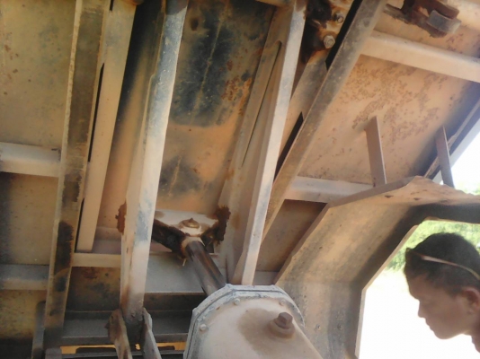 หกล้อดั้ม อีซูซุ NKR110แรง รถห้างแท้ ทะเบียน ม.79 แจ้งเกิดได้ทั่วไทย ราคา425000บ.ต่อรองได้ ครับ