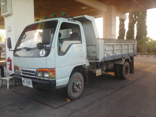 หกล้อดั้ม อีซูซุ NKR110แรง รถห้างแท้ ทะเบียน ม.79 แจ้งเกิดได้ทั่วไทย ราคา425000บ.ต่อรองได้ ครับ