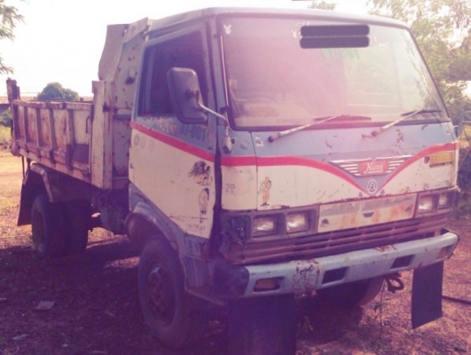 HINO FC 171 - 175 HP 6BG1 หกล้อดั๊มพ์ วางเครื่อง ISUZU 175 แรง สภาพดีครับพร้อมใช้งาน ภายในเก๋งคอนโซลครบพร้อม พวงมาลัยเพาเวอร์ ช่วงล่างใหญ่คัชซีสวยไม่มีบวม ติด F หน้าหลัง ยาง 8.25 ขอบ 16 สภาพดี 70\% เอกสารสัญญาซื้อขาย โนบุ๊คนะครับ ราคาต่อรองได้ครับ HINO FC 171 - 175 HP 6BG1 หกล้อดั๊มพ์ วางเครื่อง ISUZU 175 แรง สภาพดีครับพร้อมใช้งาน ภายในเก๋งคอนโซลครบพร้อม พวงมาลัยเพาเวอร์ ช่วงล่างใหญ่คัชซีสวยไม่มีบวม ติด F หน้าหลัง ยาง 8.25 ขอบ 16 สภาพดี 70\% เอกสารสัญญาซื้อขาย โนบุ๊คนะครับ ราคาต่อรองได้ครับ