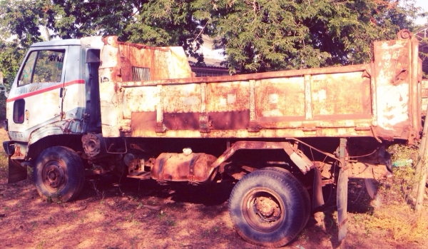 HINO FC 171 - 175 HP 6BG1 หกล้อดั๊มพ์ วางเครื่อง ISUZU 175 แรง สภาพดีครับพร้อมใช้งาน ภายในเก๋งคอนโซลครบพร้อม พวงมาลัยเพาเวอร์ ช่วงล่างใหญ่คัชซีสวยไม่มีบวม ติด F หน้าหลัง ยาง 8.25 ขอบ 16 สภาพดี 70\% เอกสารสัญญาซื้อขาย โนบุ๊คนะครับ ราคาต่อรองได้ครับ HINO FC 171 - 175 HP 6BG1 หกล้อดั๊มพ์ วางเครื่อง ISUZU 175 แรง สภาพดีครับพร้อมใช้งาน ภายในเก๋งคอนโซลครบพร้อม พวงมาลัยเพาเวอร์ ช่วงล่างใหญ่คัชซีสวยไม่มีบวม ติด F หน้าหลัง ยาง 8.25 ขอบ 16 สภาพดี 70\% เอกสารสัญญาซื้อขาย โนบุ๊คนะครับ ราคาต่อรองได้ครับ