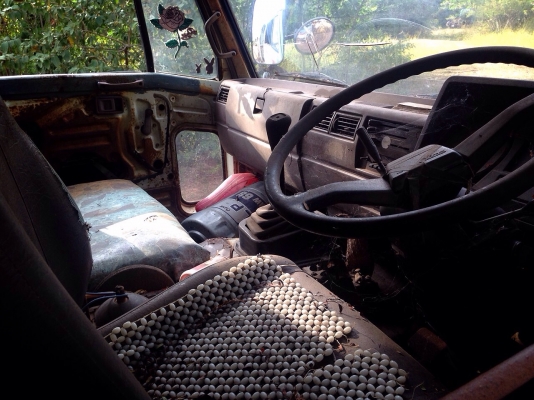 HINO FC 171 - 175 HP 6BG1 หกล้อดั๊มพ์ วางเครื่อง ISUZU 175 แรง สภาพดีครับพร้อมใช้งาน ภายในเก๋งคอนโซลครบพร้อม พวงมาลัยเพาเวอร์ ช่วงล่างใหญ่คัชซีสวยไม่มีบวม ติด F หน้าหลัง ยาง 8.25 ขอบ 16 สภาพดี 70\% เอกสารสัญญาซื้อขาย โนบุ๊คนะครับ ราคาต่อรองได้ครับ HINO FC 171 - 175 HP 6BG1 หกล้อดั๊มพ์ วางเครื่อง ISUZU 175 แรง สภาพดีครับพร้อมใช้งาน ภายในเก๋งคอนโซลครบพร้อม พวงมาลัยเพาเวอร์ ช่วงล่างใหญ่คัชซีสวยไม่มีบวม ติด F หน้าหลัง ยาง 8.25 ขอบ 16 สภาพดี 70\% เอกสารสัญญาซื้อขาย โนบุ๊คนะครับ ราคาต่อรองได้ครับ