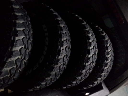 ยาง MAXXIS 265 75 16 ปี11 ดอกเต็ม ไม่บั้ง ไม่ปะ