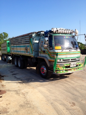 ขายสิบล้อร็อคกี้240เเรงนางฟ้าเเท้