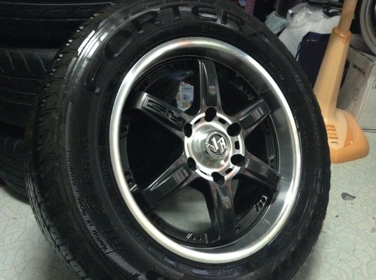 Volh Rs ขอบ 17 นิ้ว 6 รูกว้าง 7.5 พร้อมยาง 4 วง