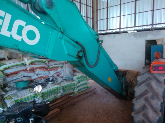 KOBELCO SK200-6 ราคา1,850,000 สนใจโทร0895770265