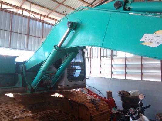 KOBELCO SK200-6 ราคา1,850,000 สนใจโทร0895770265
