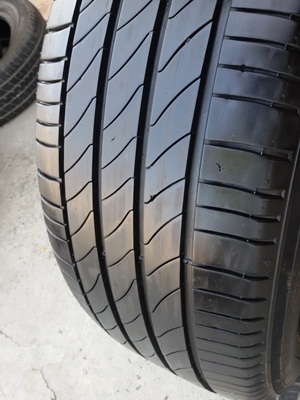 ขายยาง205/55/16 ปี MAXXIS MS8000  4 เส้น