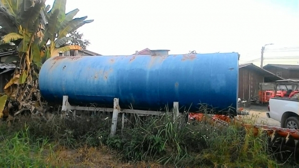 ขายถังใส่นํ้า 10,000 ลิตร มีฐานสูงประมาณ 4 เมตร