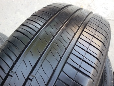 ขายยาง215/60/16 ปี 1313 MICHERLIN ENERGY XM2  4  เส้น